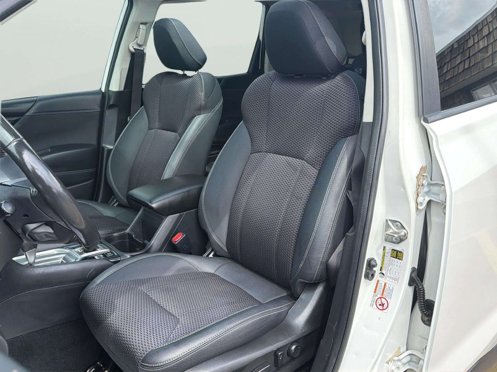 Photo 14 of this SUBARU FORESTER