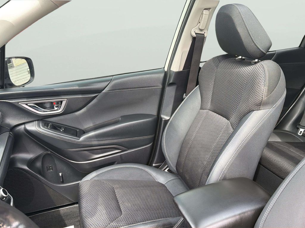 Photo 15 of this SUBARU FORESTER