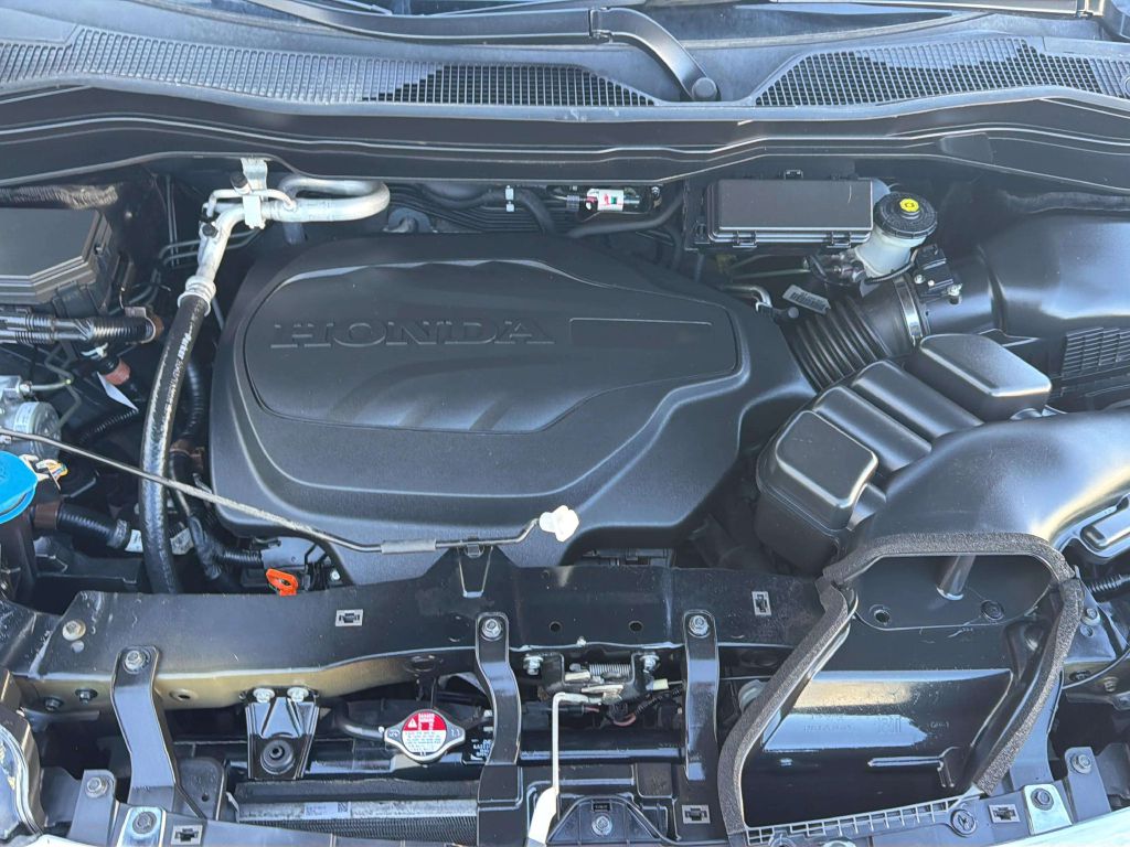 Photo 27 of this HONDA PILOT
