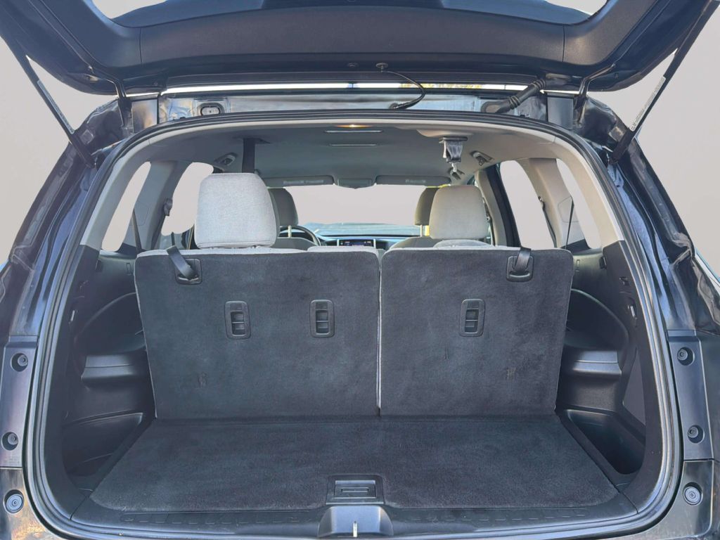 Photo 28 of this HONDA PILOT