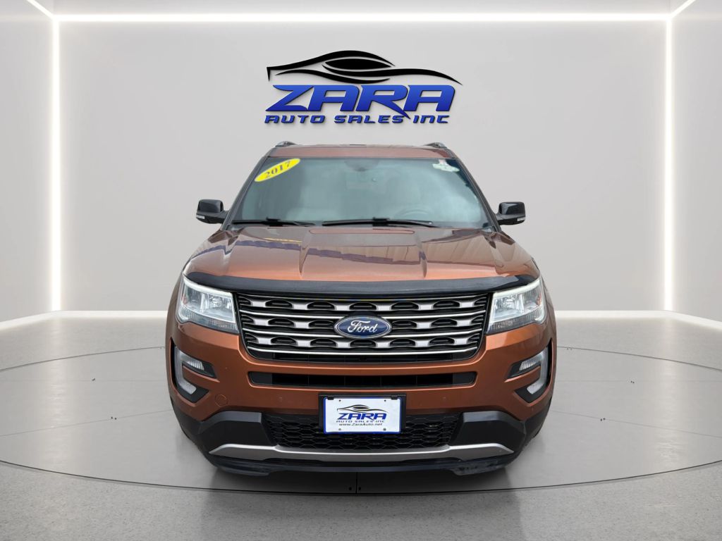 Photo 2 of this FORD EXPLORER
