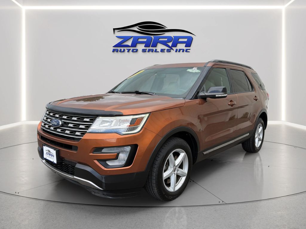 Photo 3 of this FORD EXPLORER