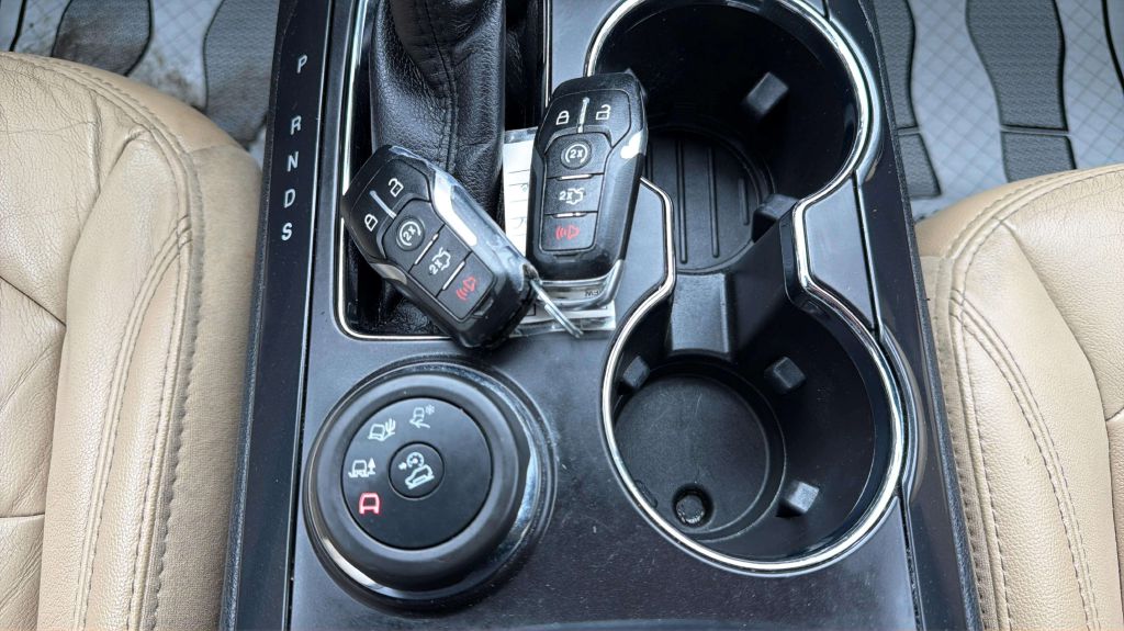 Photo 27 of this FORD EXPLORER