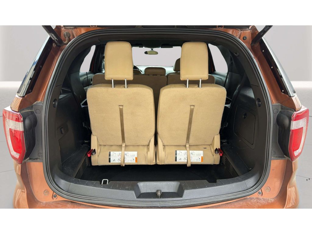Photo 33 of this FORD EXPLORER