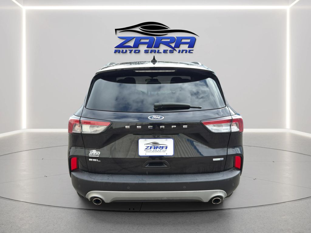 Photo 6 of this FORD ESCAPE