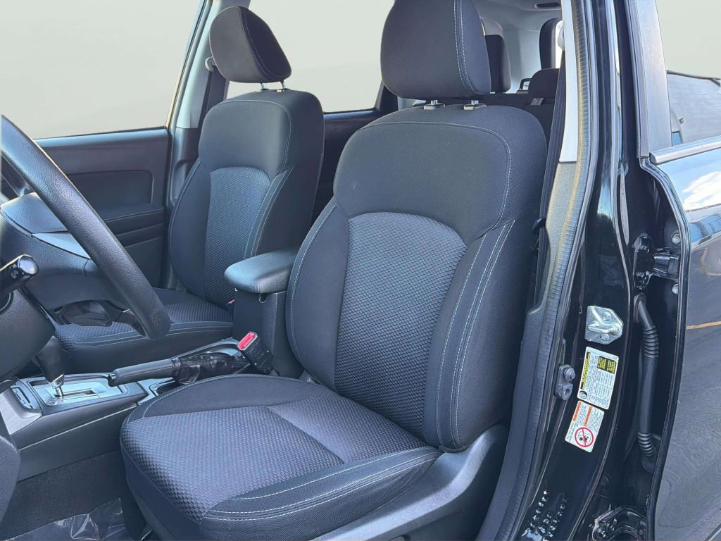 Photo 13 of this SUBARU FORESTER