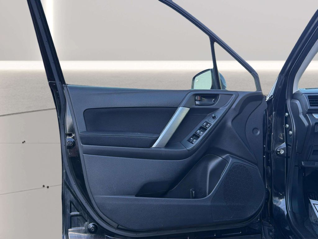 Photo 16 of this SUBARU FORESTER