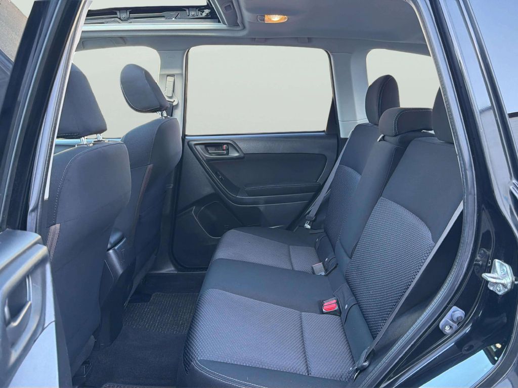Photo 17 of this SUBARU FORESTER