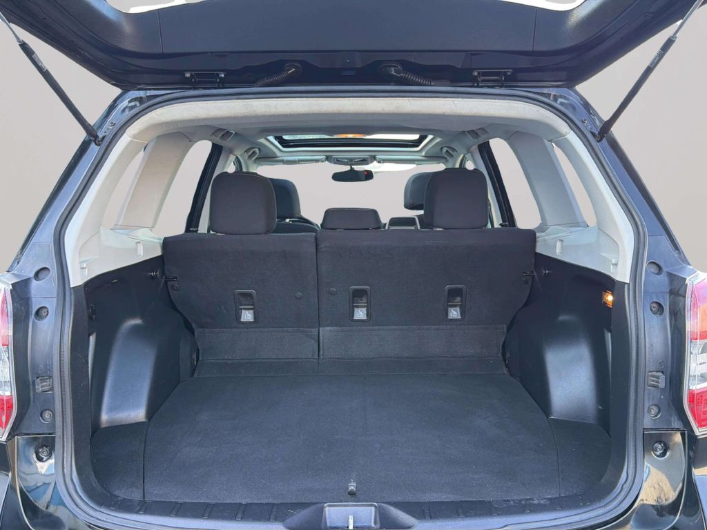 Photo 27 of this SUBARU FORESTER