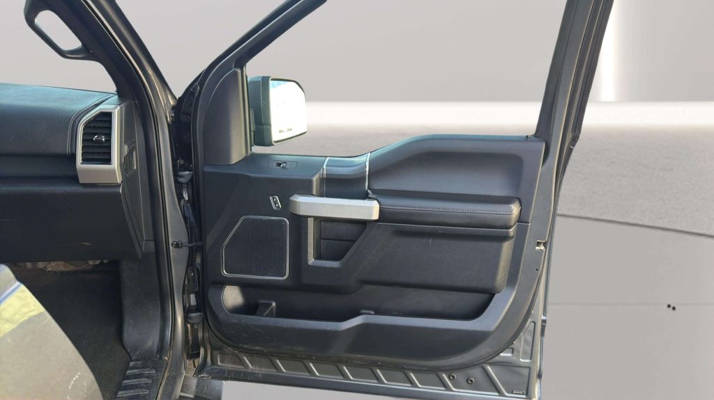 Photo 17 of this FORD F-150