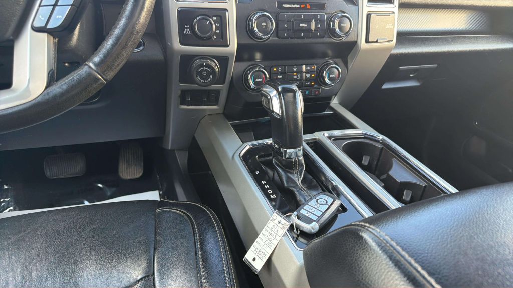 Photo 25 of this FORD F-150