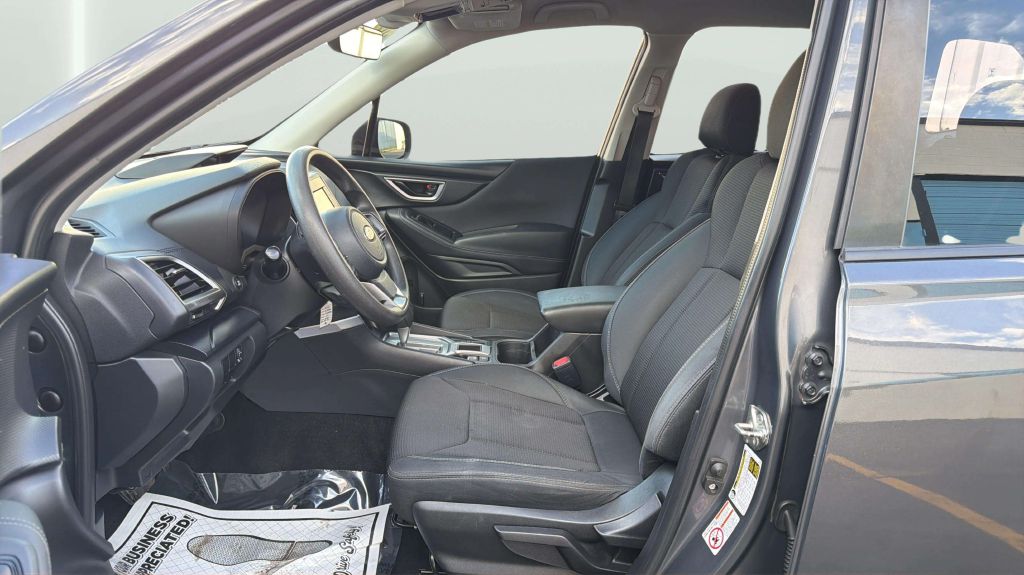 Photo 11 of this SUBARU FORESTER