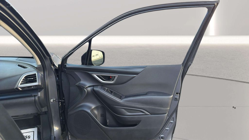 Photo 16 of this SUBARU FORESTER