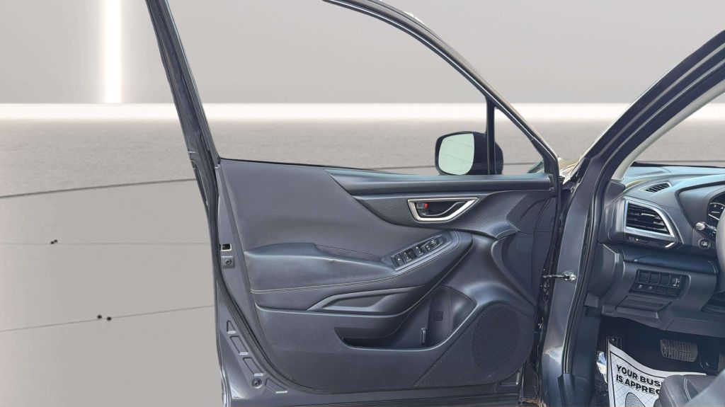 Photo 18 of this SUBARU FORESTER