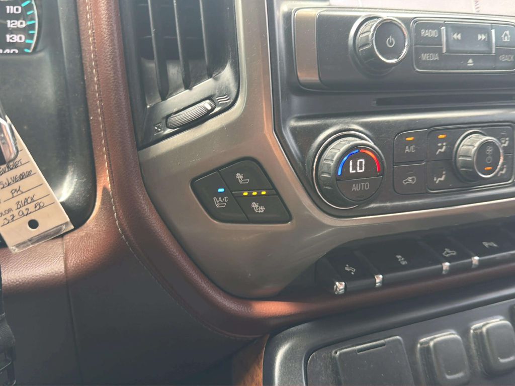 Photo 20 of this CHEVROLET SILVERADO 1500