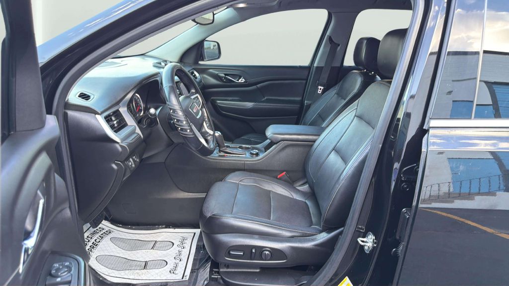 Photo 11 of this GMC ACADIA