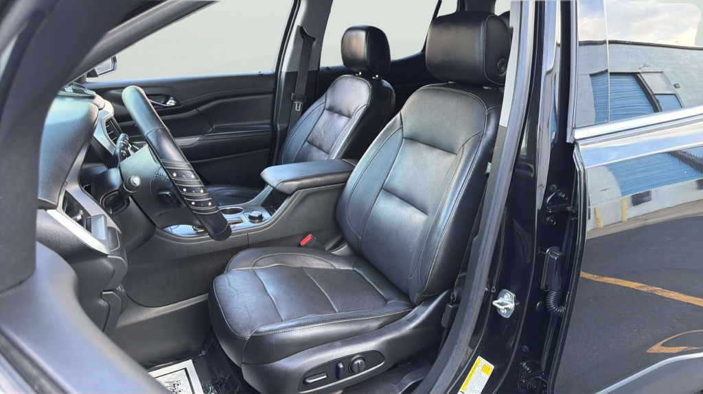 Photo 12 of this GMC ACADIA