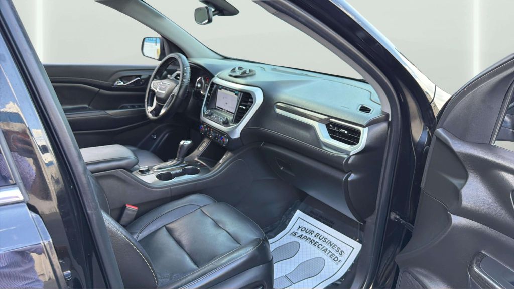 Photo 15 of this GMC ACADIA