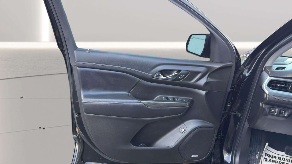 Photo 18 of this GMC ACADIA