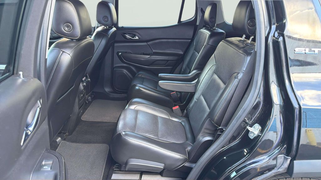Photo 19 of this GMC ACADIA