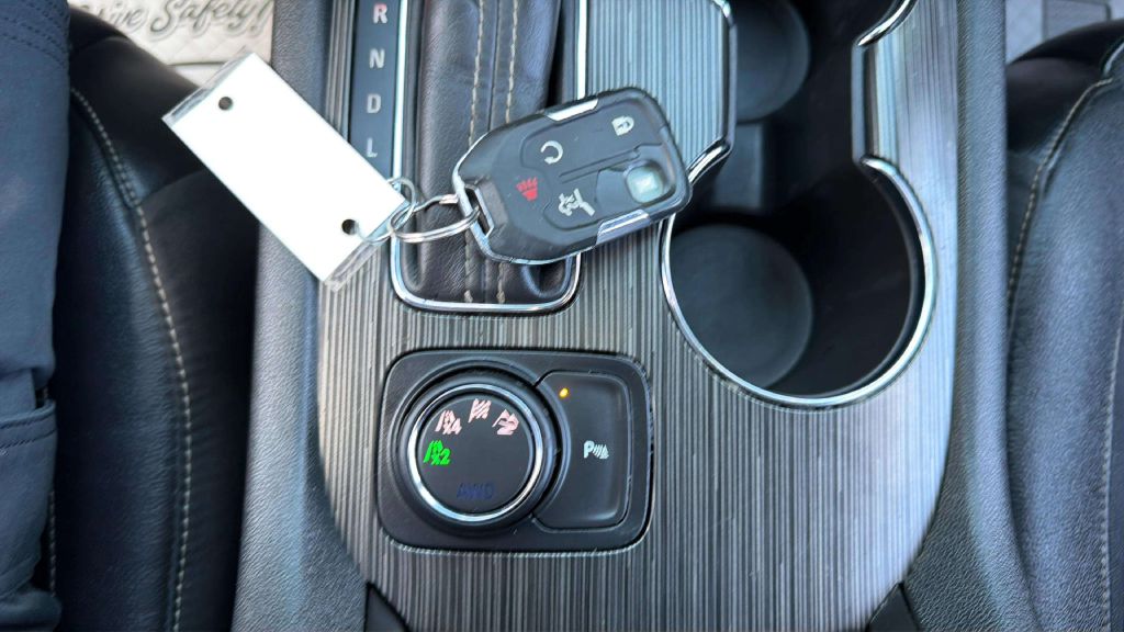 Photo 31 of this GMC ACADIA