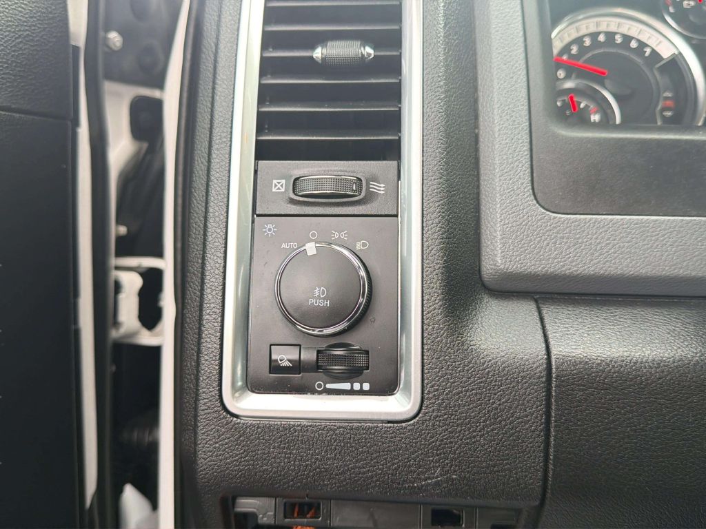 Photo 25 of this RAM 1500