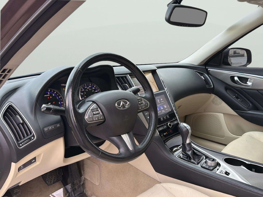 Photo 11 of this INFINITI Q50