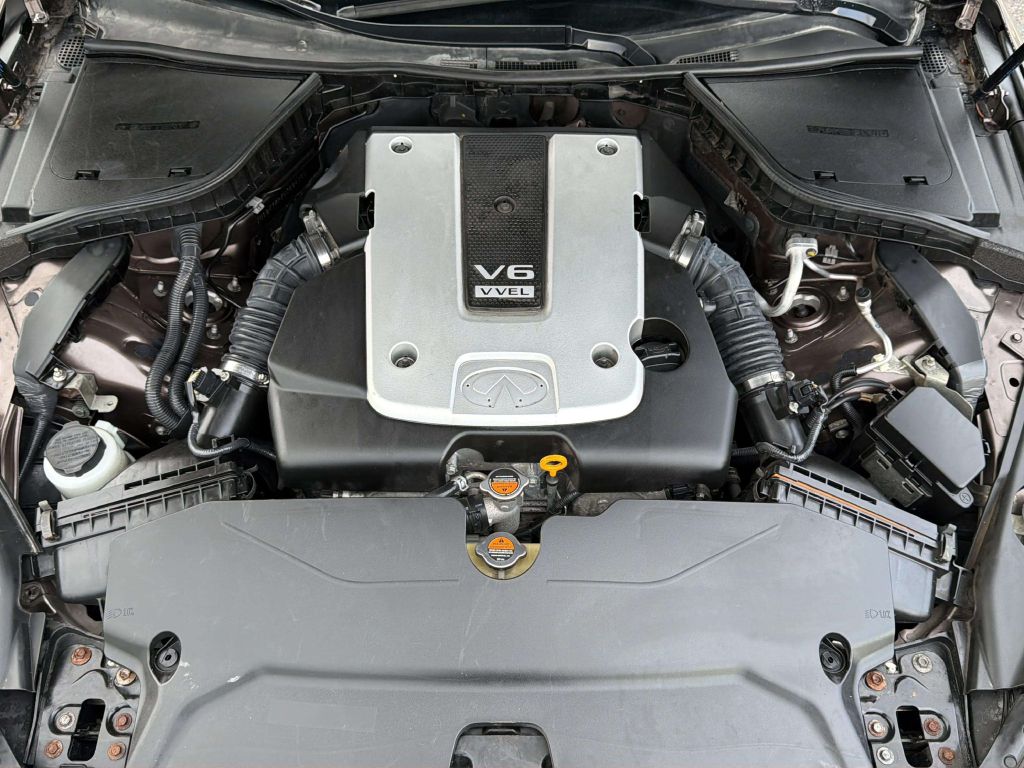 Photo 30 of this INFINITI Q50