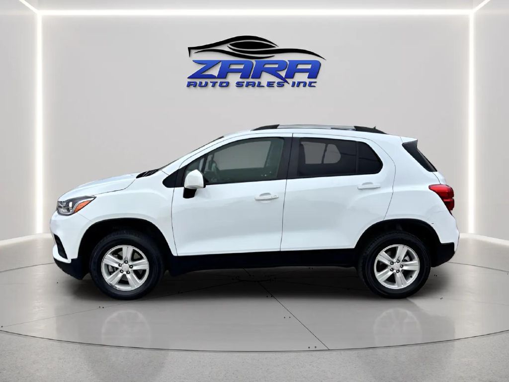 Photo 3 of this CHEVROLET TRAX