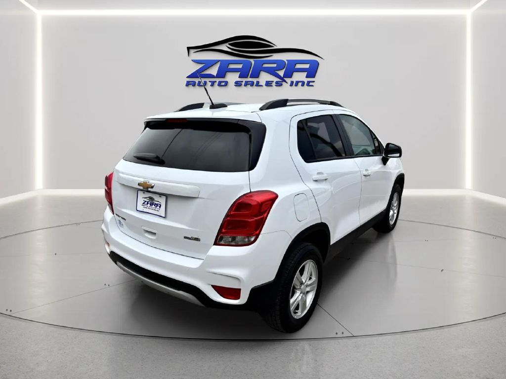 Photo 6 of this CHEVROLET TRAX