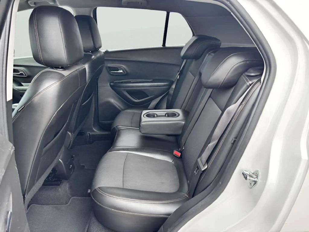 Photo 16 of this CHEVROLET TRAX