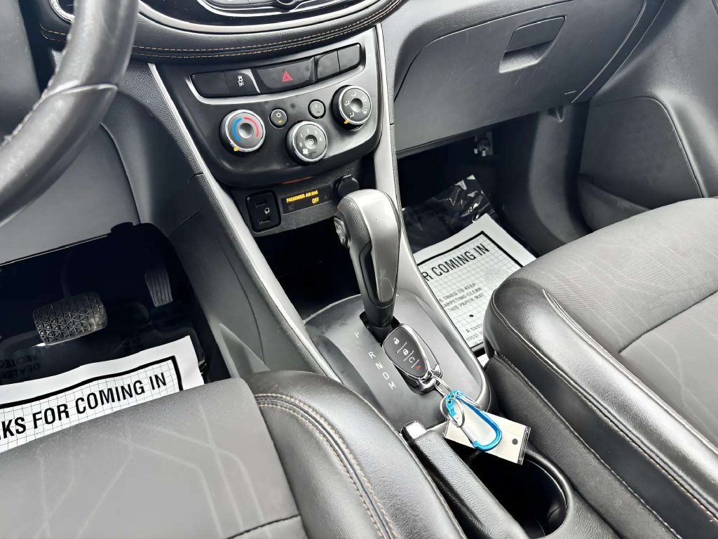 Photo 19 of this CHEVROLET TRAX