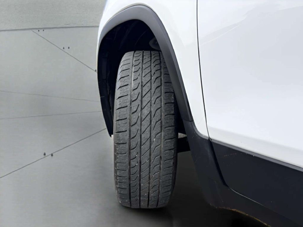 Photo 28 of this CHEVROLET TRAX
