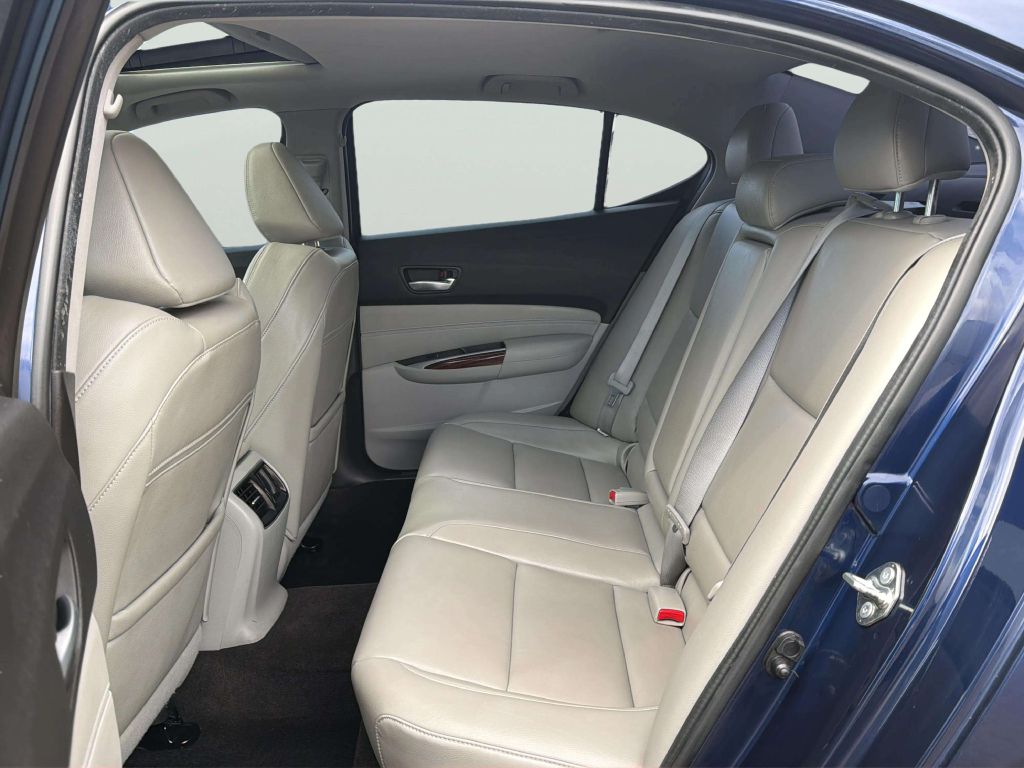 Photo 18 of this ACURA TLX