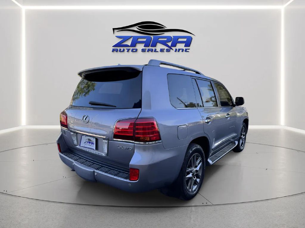 Photo 6 of this LEXUS LX 570