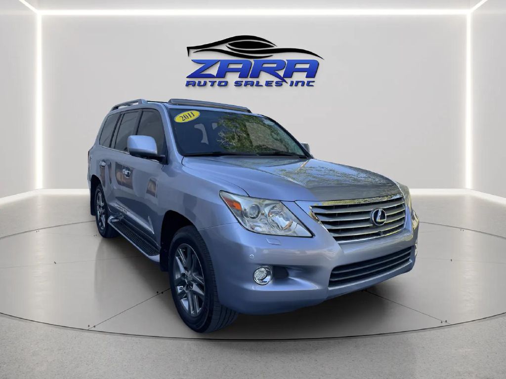 Photo 8 of this LEXUS LX 570