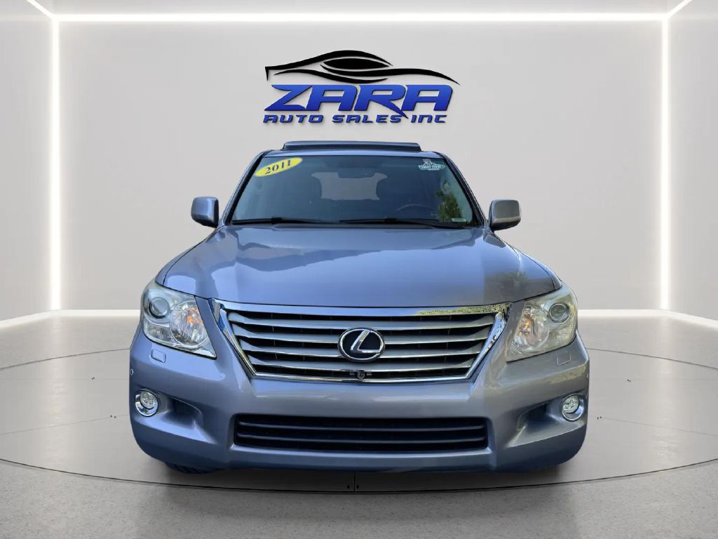 Photo 9 of this LEXUS LX 570