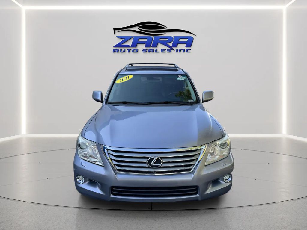 Photo 10 of this LEXUS LX 570