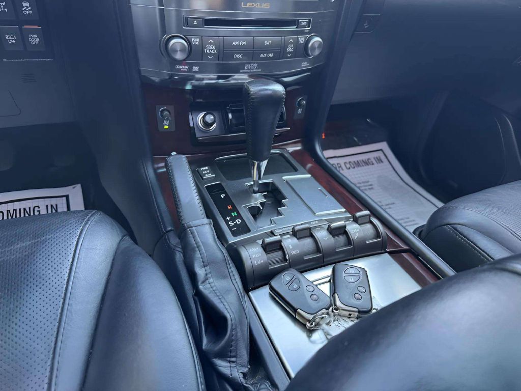 Photo 24 of this LEXUS LX 570