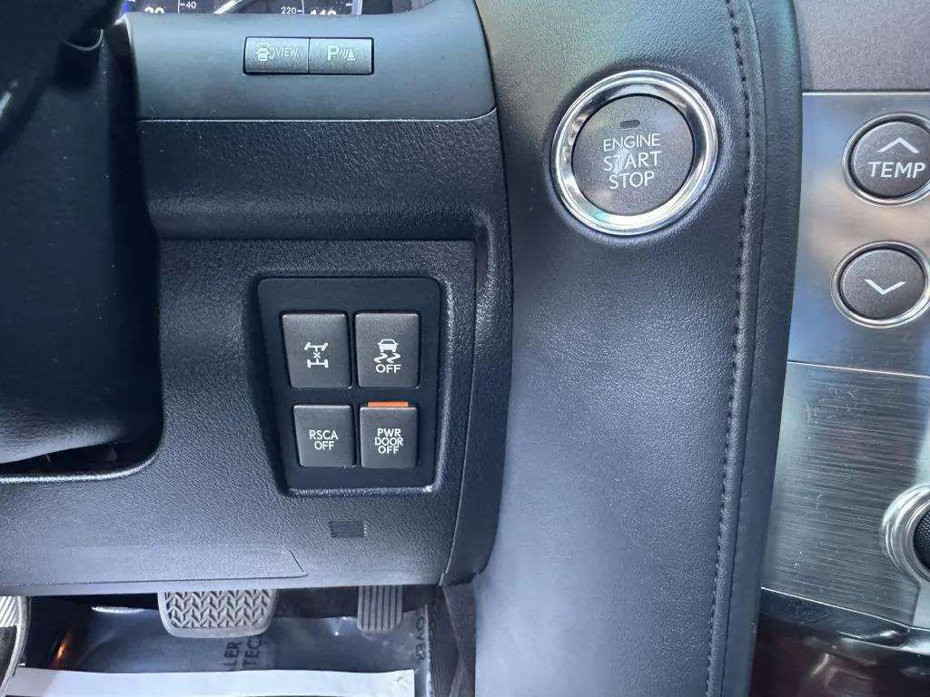Photo 29 of this LEXUS LX 570