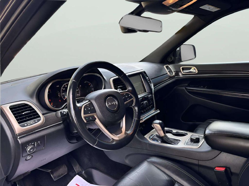 Photo 8 of this JEEP GRAND CHEROKEE