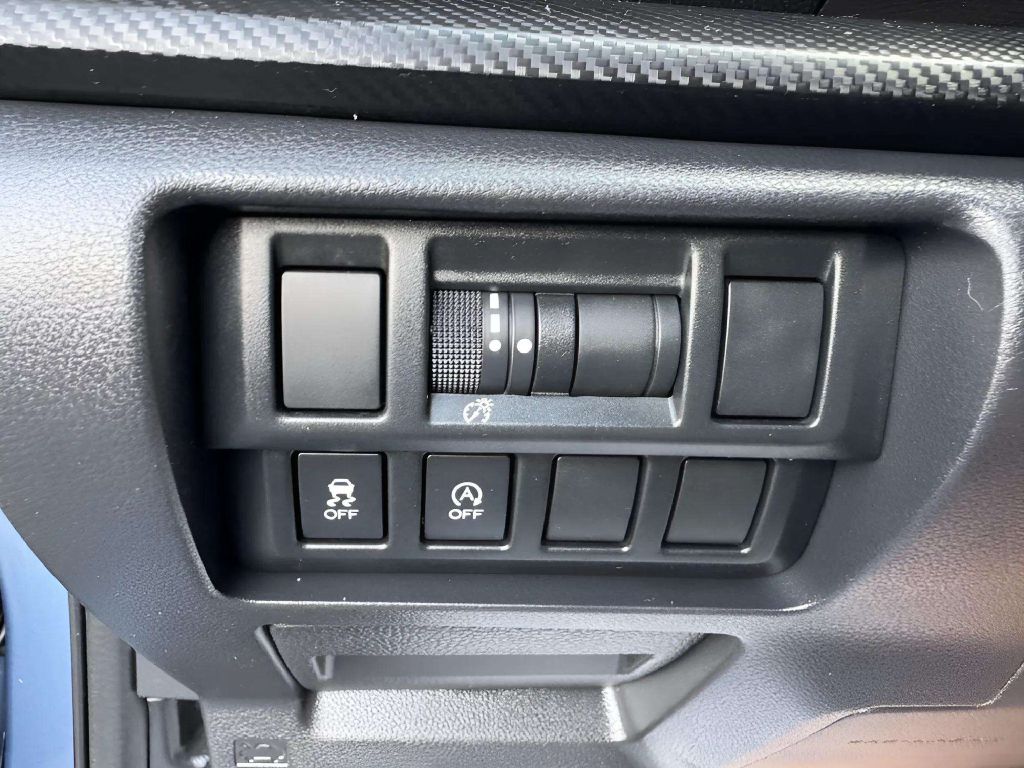 Photo 24 of this SUBARU CROSSTREK