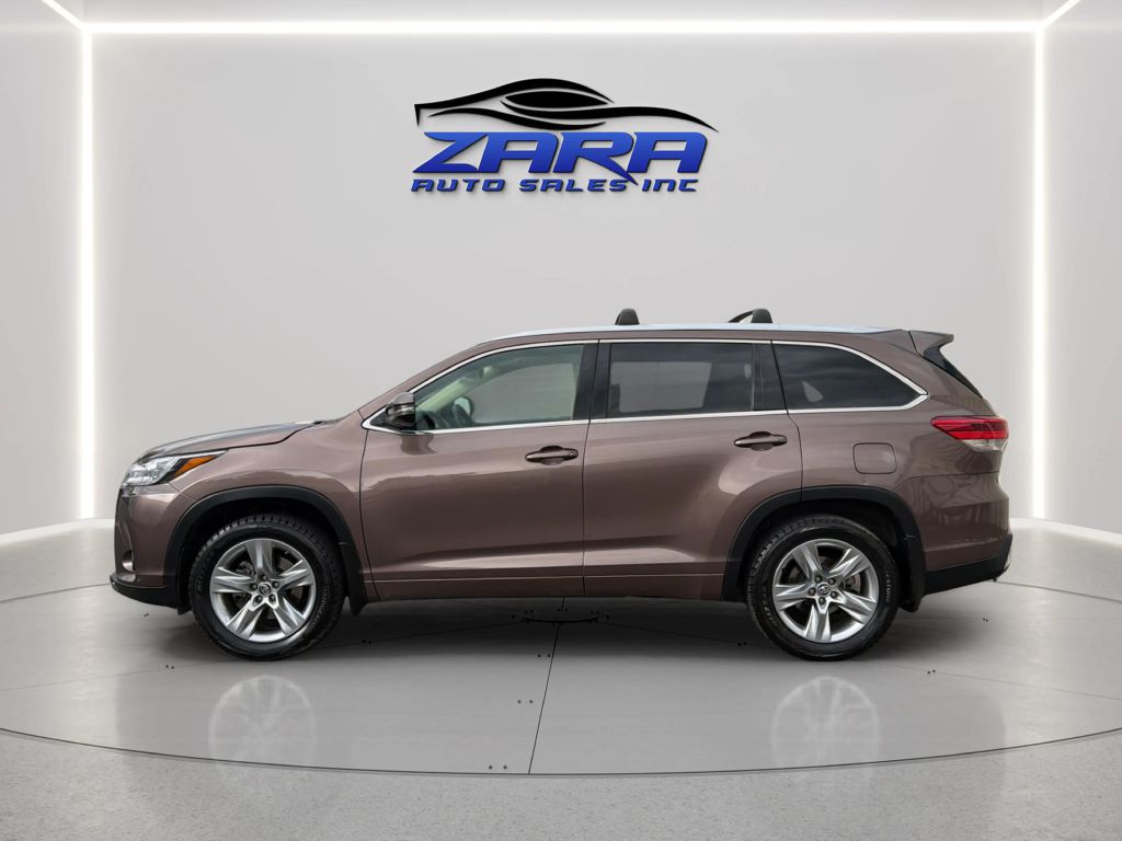 Photo 4 of this TOYOTA HIGHLANDER