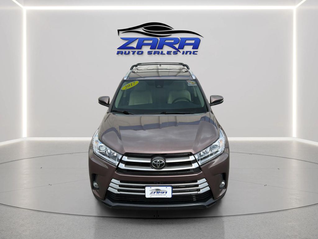 Photo 10 of this TOYOTA HIGHLANDER
