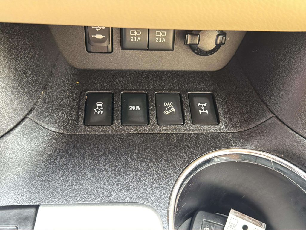 Photo 32 of this TOYOTA HIGHLANDER