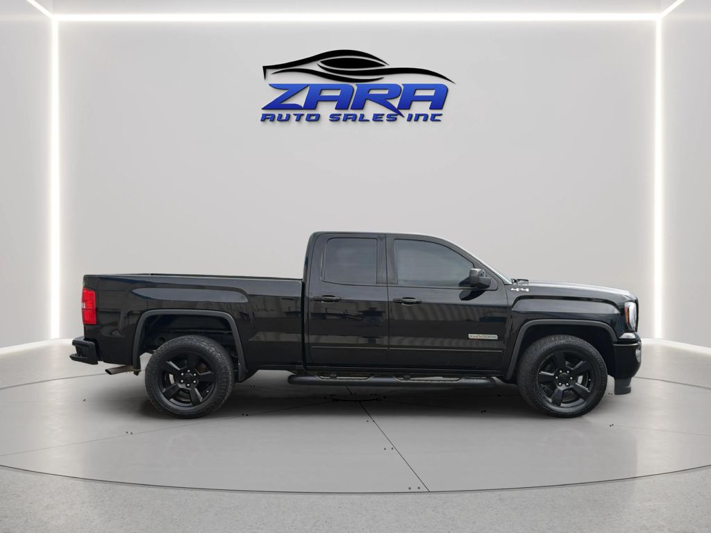 Photo 8 of this GMC SIERRA 1500