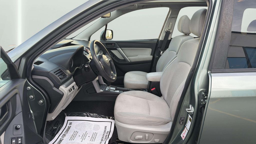 Photo 11 of this SUBARU FORESTER