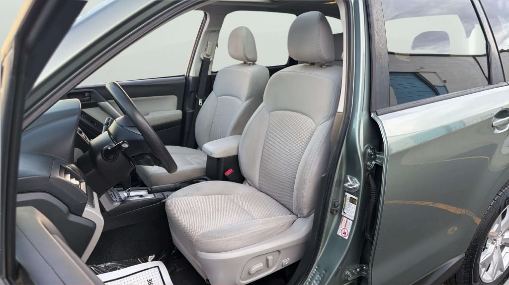 Photo 12 of this SUBARU FORESTER