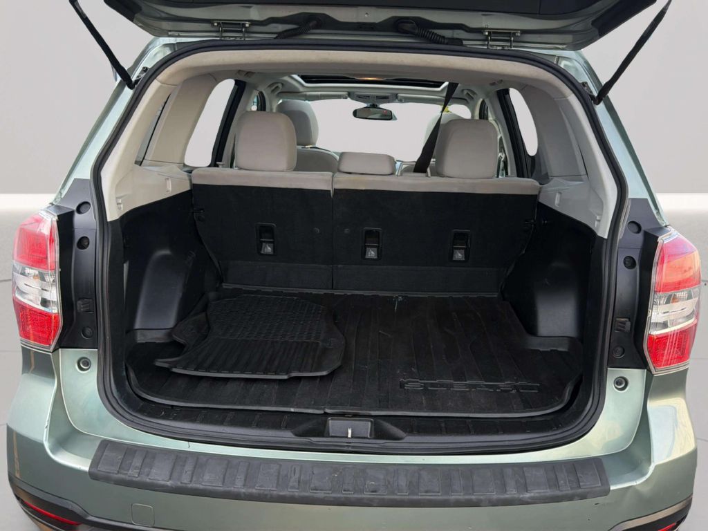 Photo 31 of this SUBARU FORESTER