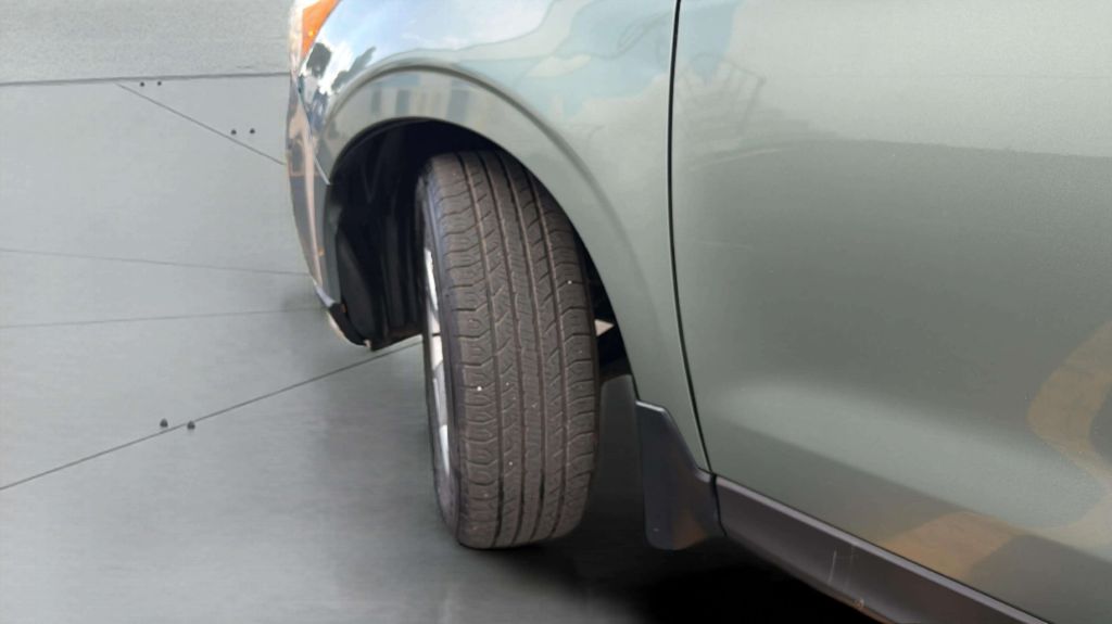 Photo 33 of this SUBARU FORESTER